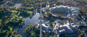 Das Münchner Olympiastadion aus der Luft.