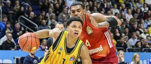 Berlins Jack Kayil war nicht nur in dieser Szene den Schritt schneller als die Münchner Verteidigung.