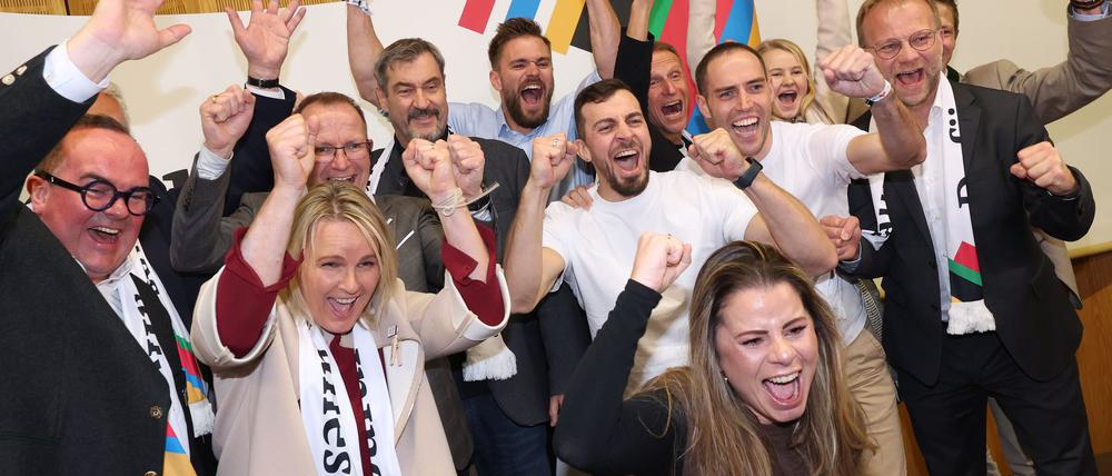 Die Befürworter bejubeln das Ja der Münchner Bürger für eine Olympia-Bewerbung.