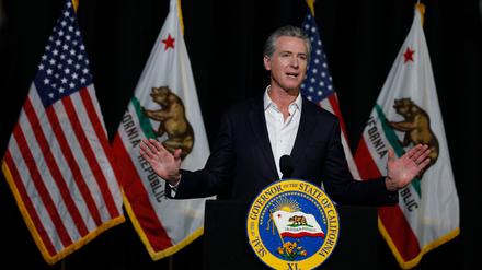 Der kalifornische Gouverneur Gavin Newsom am 22. Oktober bei einer Rede in Stockton.