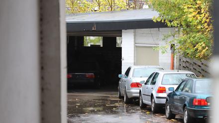 Ob es sich bei den Fundstücken um scharfe Schusswaffen handelt, wird noch untersucht.