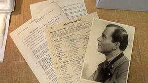 Letzte Dinge. Ein Foto von Joachim Gottschalk und sein Testament im Archiv des Potsdamer Filmmuseums.