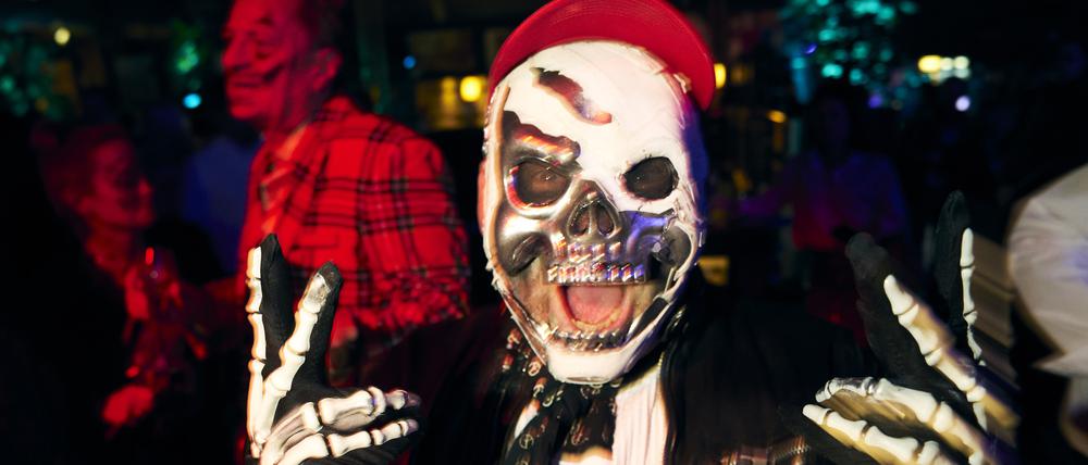 Teuflisch gut drauf im „Sparkling Ghosthouse“. Halloween in Berlin ist nicht nur ein Höllenspaß für Kinder.