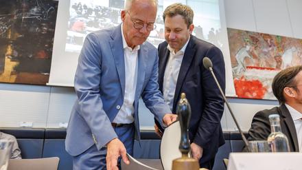 Brodeln in der Fraktion: Bundesfinanzminister Lars Klingbeil und Fraktionschef Matthias Miersch dürfte der wachsende Unmut ihrer Abgeordneten kaum entgehen. 