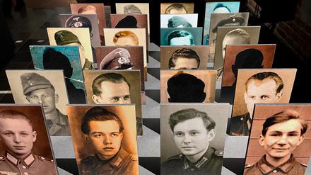 Ausstellung „Unsere Jungs“ in Danzig: polnische Männer in deutschen Wehrmachtsuniformen.