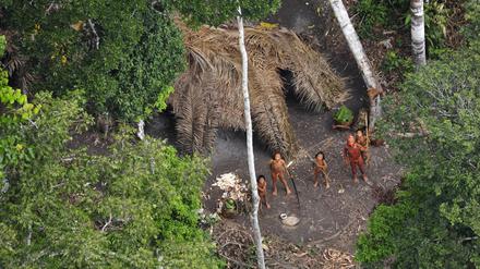 Drohnenaufnahme einer Gruppe „unkontaktierter“ Menschen im Amazonasgebiet (undatierte Aufnahme).
