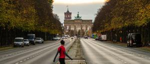 Zu Wochenmitte wird das Herbstwetter milder. (Symbolbild)