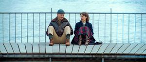 Waren sie mal ein Ehepaar? James Larkin White (Albrecht Schuch) und Julika Stiller-Tschudy (Paula Beer) am Zürichsee.
