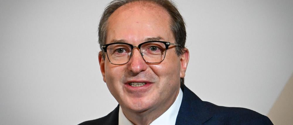 Alexander Dobrindt (CSU), Bundesinnenminister, spricht während des Festaktes zum 75-jährigen Bestehen des Bundesamtes für Verfassungsschutz.