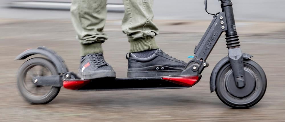 Ein Berliner kämpft vergeblich vor Gericht darum, dass ein Sprung aus dem Fenster wegen eines Brandes als Arbeitsunfall anerkannt wird. (Symbolbild)