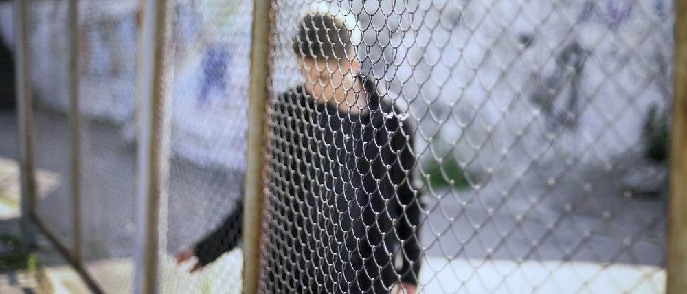 Könnte in Schweden bald Realität werden: Die Regierung plant ein Gesetz, um schwere jugendliche Straftäter schon mit 13 Jahren ins Gefängnis stecken zu können.