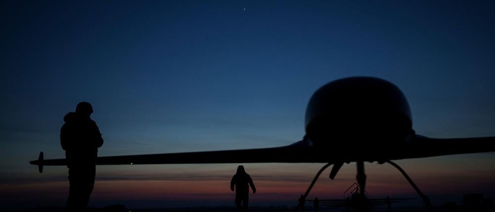 Ukrainische Drohnen fliegen inzwischen weit ins russische Hinterland hinein. (Archivbild)