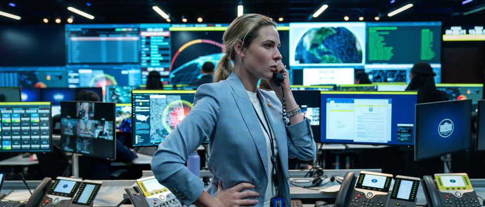 Rebecca Ferguson als Captain Olivia Walker in einer Szene des Films „A House of Dynamite“. (Handout)