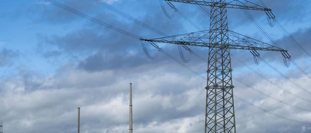Das ehemalige Kernkraftwerk nach der Sprengung der Markanten Kühltürme. (Archivbild)