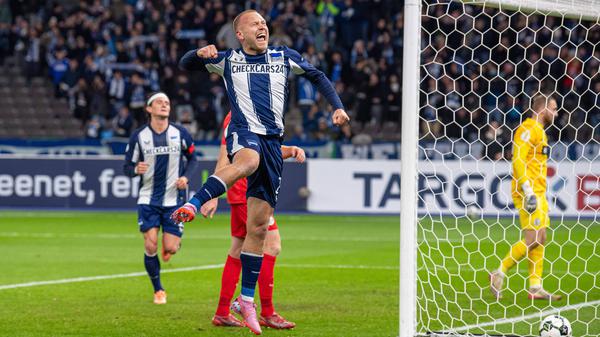 Abflug. Jon Dagur Thorsteinsson war nach seinem ersten Tor für Hertha BSC erkennbar erleichtert.