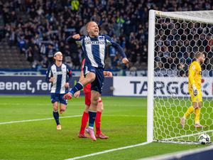 Abflug. Jon Dagur Thorsteinsson war nach seinem ersten Tor für Hertha BSC erkennbar erleichtert.