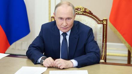 Der russische Präsident Wladimir Putin am 29. Oktober 2025 im Kreml in Moskau bei einer Videokonferenz.