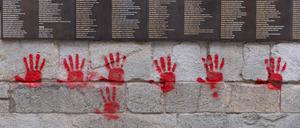 Aus Bulgarien angereist, um das Holocaust-Mahnmal zu besprühen. Aber wer gab den Auftrag?