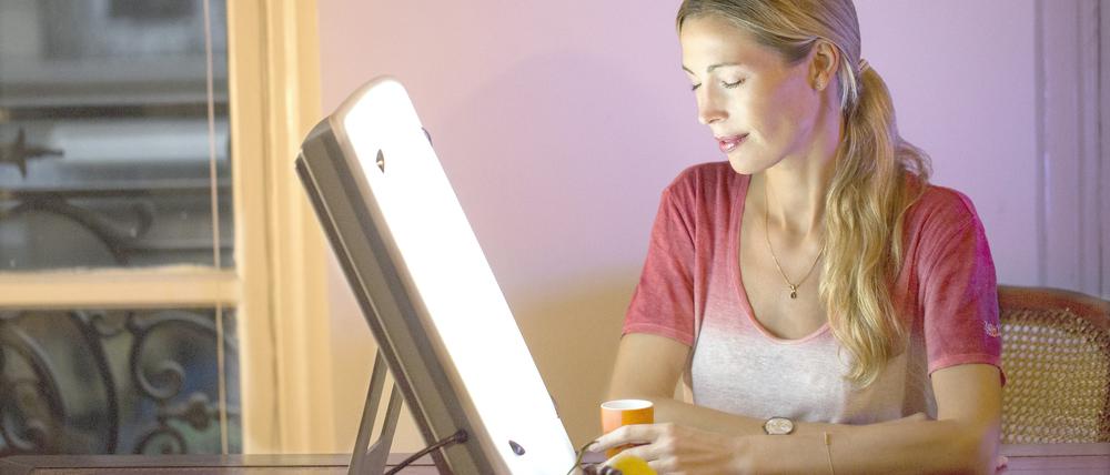 Gegen eine Winterdepression soll künstliches Licht helfen können (Symbolbild).