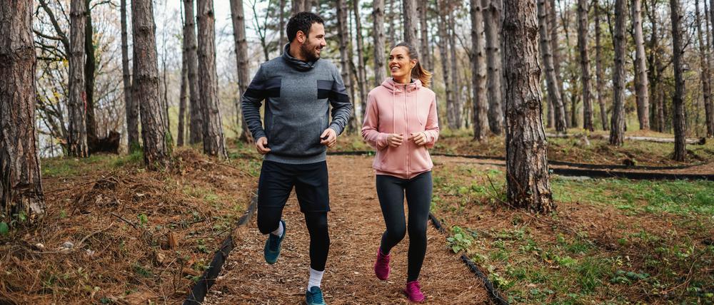 Die Belastung beim Laufen ist für die Füße groß. Insofern sollten Sportlerinnen und Sportler diese mehr in den Fokus rücken.  
