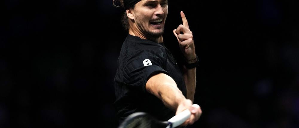Alexander Zverev tat sich in seinem Auftaktmatch in Paris schwer.