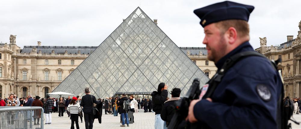 Die beiden nach dem Louvre-Einbruch Festgenommenen haben teilweise gestanden.
