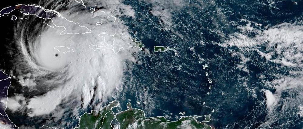 Dieses von der National Oceanographic and Atmospheric Administration (NOAA) zur Verfügung gestellte Satellitenbild zeigt den Hurrikan «Melissa».