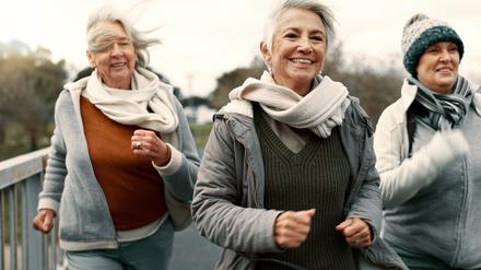 Dank Pneumokokken-Impfung mit starkem Herz und gesunder Lunge das Leben genießen // Weiterer Text über ots und www.presseportal.de/nr/13016 / Die Verwendung dieses Bildes für redaktionelle Zwecke ist unter Beachtung aller mitgeteilten Nutzungsbedingungen zulässig und dann auch honorarfrei. Veröffentlichung ausschließlich mit Bildrechte-Hinweis.