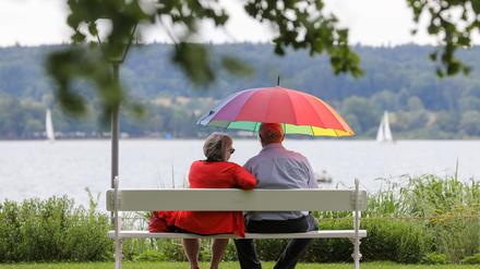 Erleben ältere Paare gemeinsame Freude, sinkt ihr Cortisolspiegel.