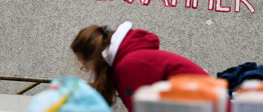 Die Berliner Verkehrsbetriebe arbeiten bei der Sammelaktion mit der Stadtmission und den Johannitern zusammen. (Archivbild)