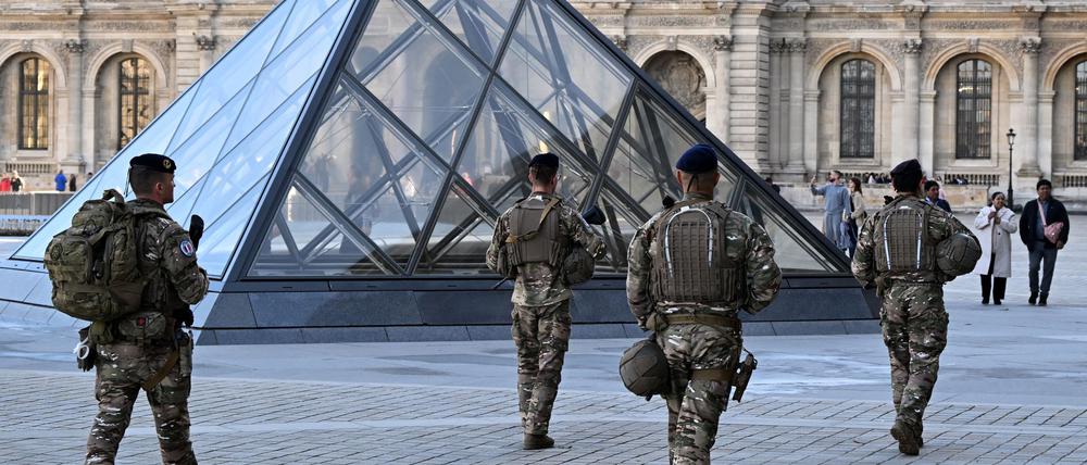 Fünf weitere Verdächtige wurden festgenommen.