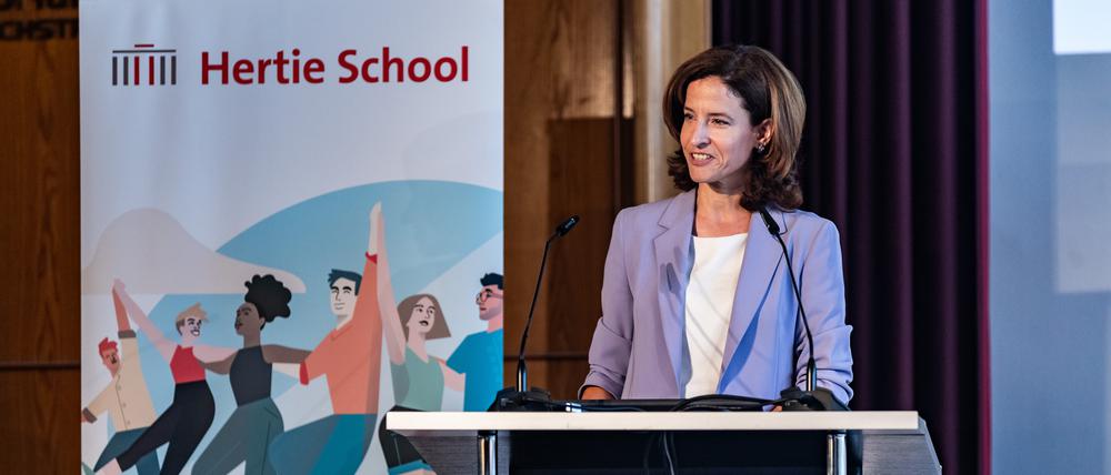 Cornelia Woll, die Präsidentin der Hertie School.
