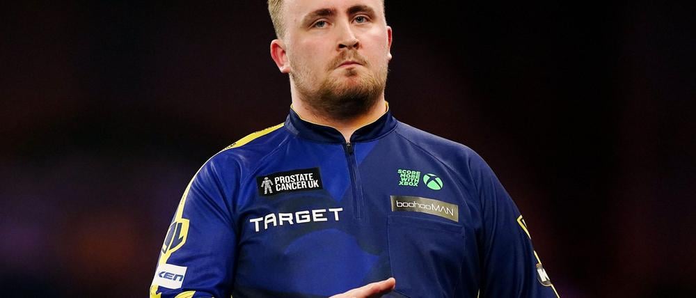 Luke Littler verpasste eine Turnier-Anmeldung wegen einer Vollsperrung nach einem Unfall. (Archivbild)