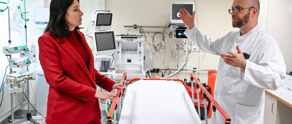 Ministerin Britta Müller (BSW) sieht im ländlichen Raum große Herausforderungen bei der medizinischen Versorgung.