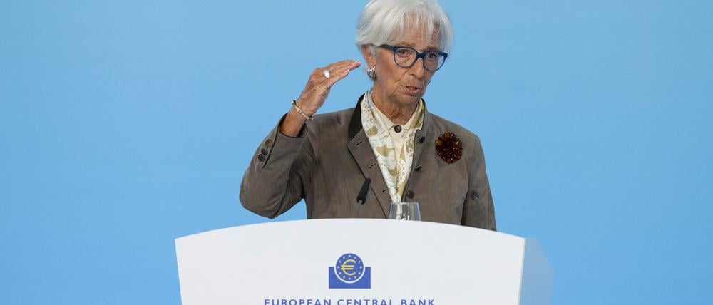 EZB-Präsidentin Lagarde hält sich in einer Welt voller Krisen alle Optionen offen. (Archivbild)