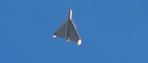 Eine Kampfdrohne vermutlich vom Typ Shahed 136 (Schahed 136) iranischer Bauart (Symbolfoto).