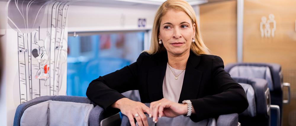 Die neue Bahnchefin Evelyn Palla soll mit einem neuen Vorstandsteam die Probleme bei der Bahn angehen. (Archivbild)