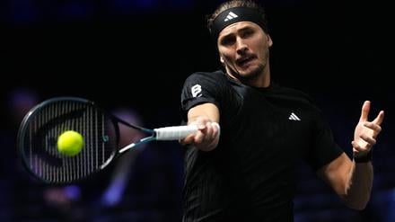 Alexander Zverev steht in Paris in der Runde der besten Acht.