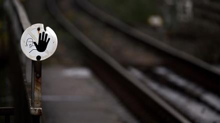 Wegen Bauarbeiten halten in Bochum seit Anfang September keine Regionalbahnen oder Fernzüge mehr - doch ein Ende der Sperrung ist absehbar (Foto Illustration).