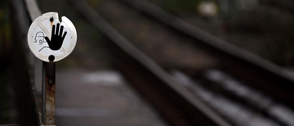 Wegen Bauarbeiten halten in Bochum seit Anfang September keine Regionalbahnen oder Fernzüge mehr - doch ein Ende der Sperrung ist absehbar (Foto Illustration).