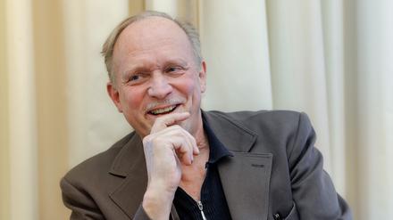 Ulrich Tukur im dpa-Interview zu seinem neuen Film „Dann passiert das Leben“. 