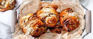 Rezeptfotos aus Backbuch „Das ultimative Zimtschnecken-Backbuch“ von Katharina Laurer.