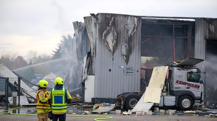 Die Halle wurde stark beschädigt.