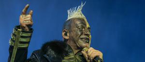 Till Lindemann singt zum Tourauftakt der Solo-Tournee „Meine Welt“ auf der Bühne in der Quarterback Immobilien Arena.