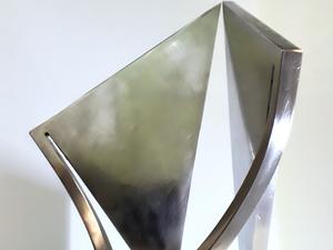 Karl Menzen: „Quadrat Öffnung“ von 2019.