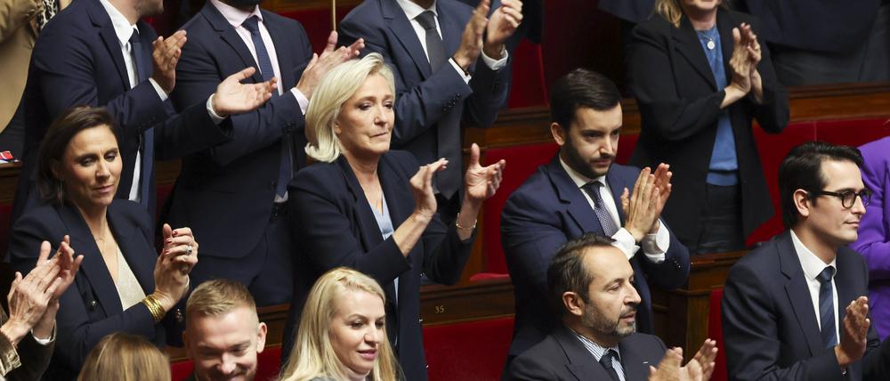 Marine Le Pen hat im Abgeordnetenhaus erstmals eine Mehrheit für einen eigenen Antrag erringen können.