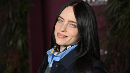 Popstar Billie Eilish will von den Einnahmen ihrer letzten Tour einen Betrag von umgerechnet knapp zehn Millionen Euro an Organisationen und Projekten spenden.