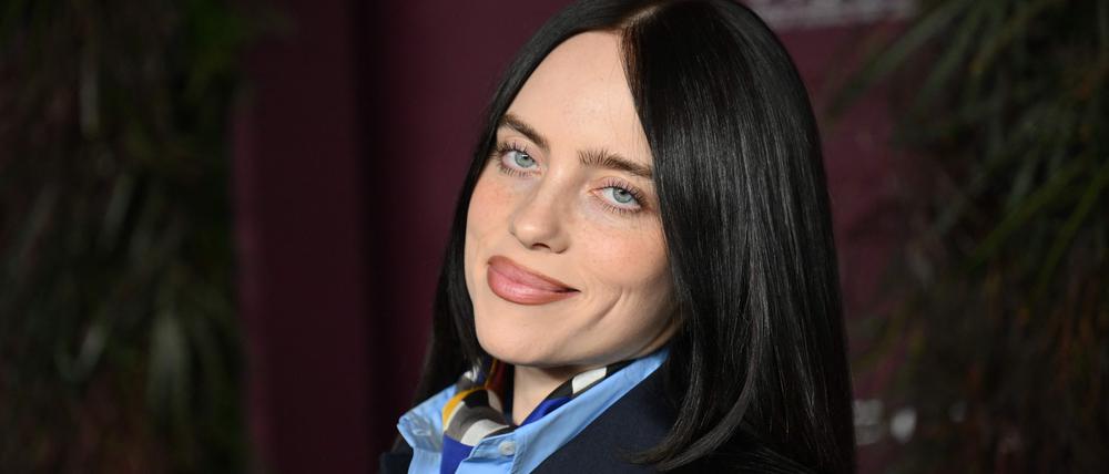 Popstar Billie Eilish will von den Einnahmen ihrer letzten Tour einen Betrag von umgerechnet knapp zehn Millionen Euro an Organisationen und Projekten spenden.