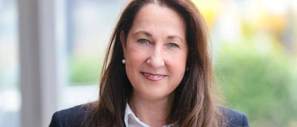 Iris Stalzer, neue Bürgermeisterin von Herdecke, ist auf einem unadatierten Archivbild aus dem Jahr 2025 zu sehen.