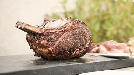 Großes Steak vom Grill